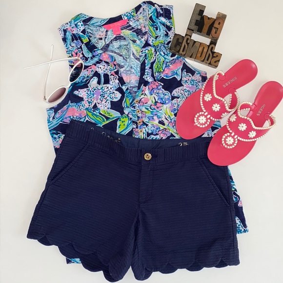 🌴LILLY PULITZER ‘The Buttercup Short’ in Textured Chevron in Navy - Picture 1 of 8
